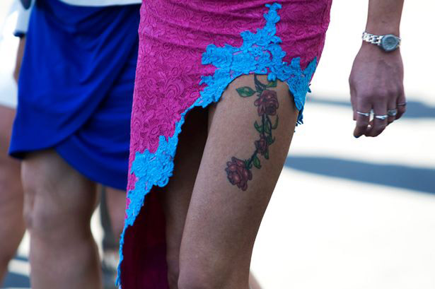 Quý cô mặc táo tợn tại lễ hội thời trang - 4