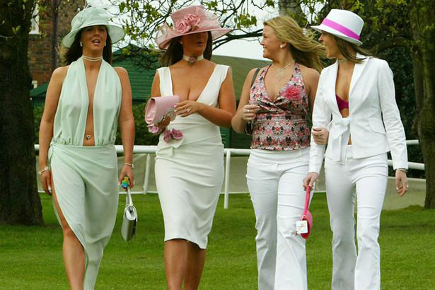 Quý cô mặc táo tợn tại lễ hội thời trang - 9