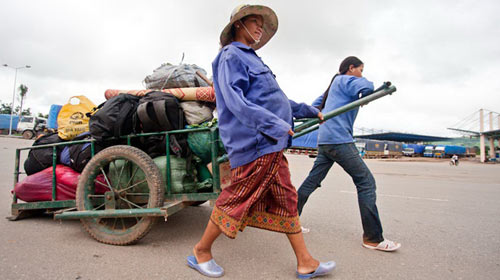 Nhọc nhằn đời nữ phu xe vùng biên - 2