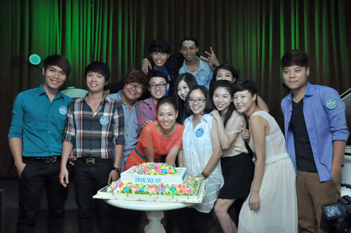 Thu Minh mừng sinh nhật cùng 14 "đứa con" - 20