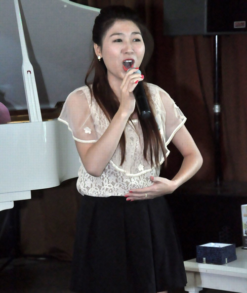 Thu Minh mừng sinh nhật cùng 14 "đứa con" - 10