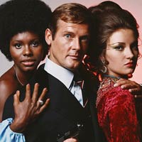  - "James Bond" khoe có hơn 50 người tình