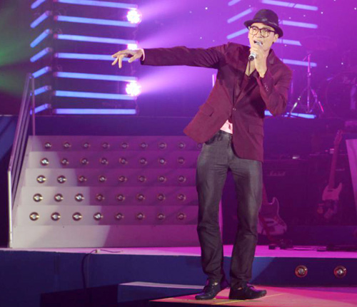 Thu Minh so vẻ gợi cảm bên Hà Anh - 16