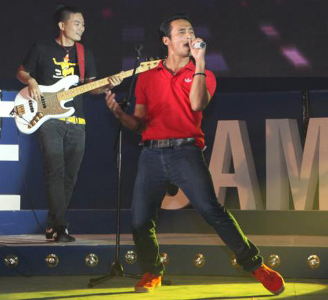 Thu Minh so vẻ gợi cảm bên Hà Anh - 18