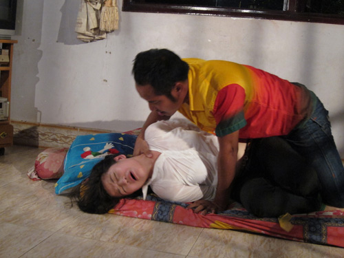 Đình Hiếu táo bạo diễn cảnh cưỡng hiếp - 8