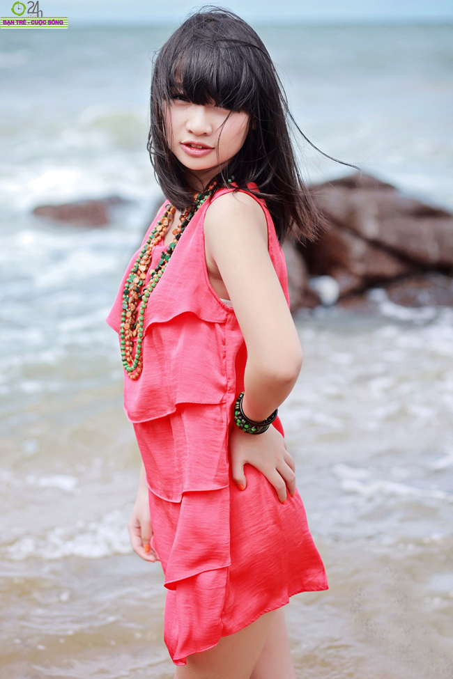 Nguyễn Khánh Linh sinh năm 1996