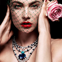 Thời trang - Người mẫu 9X khoe trang sức xa xỉ