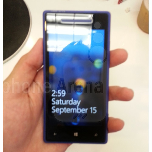 HTC Accord chạy Windows Phone 8 lộ diện - 1
