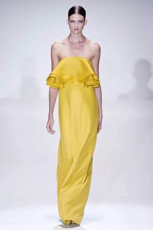 Milan FW: Gucci loay hoay tìm "thuốc nổ" - 3