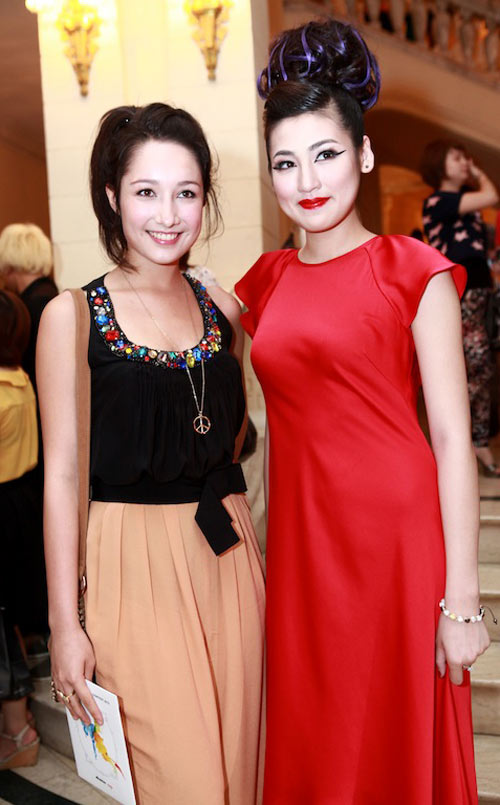 Á hậu Tú Anh sắc lẹm như "mèo hoang" - 13