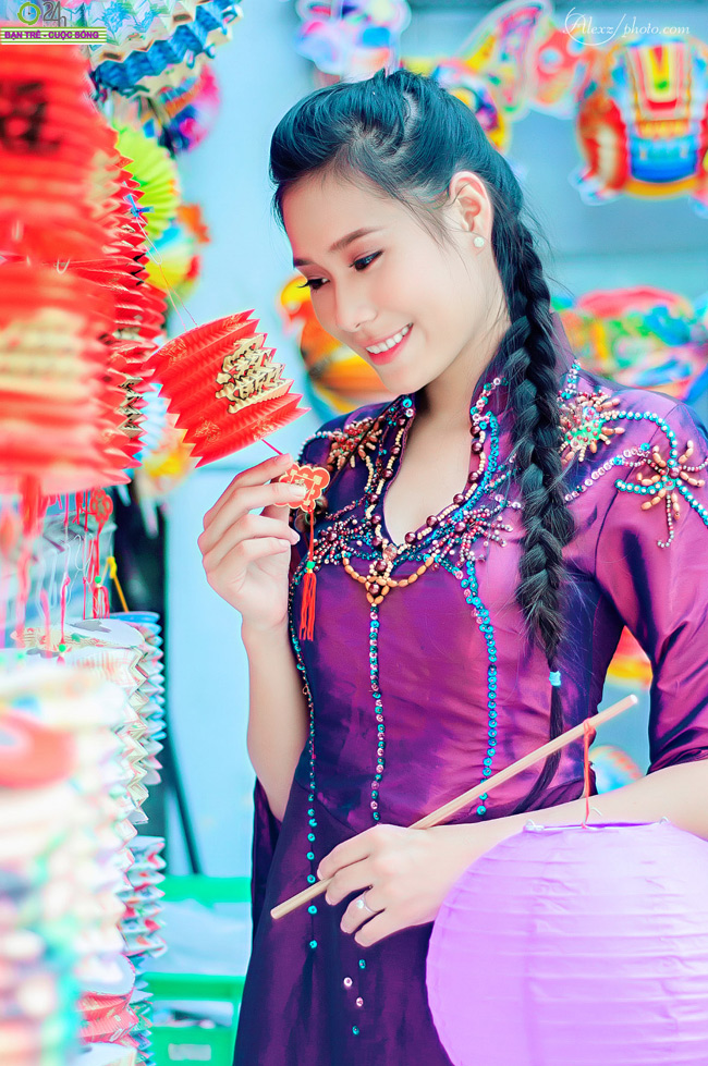 Hot girl Mai Thỏ khoe vòng một 'khủng' 
Những hot girl bỗng dưng... sexy 
Hot girl có vòng 1 'khủng' nhất Việt Nam
Thiếu nữ Vinh khoe nét gợi cảm

