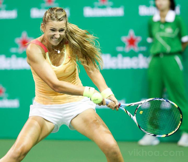 Mùa giải 2012 thành công nhất trong sự nghiệp của Vika với danh hiệu Grand Slam tại Australian Open, vào chung kết US Open, giành HCĐ đơn nữ và HCV đôi nam nữ tại Olympic 2012.