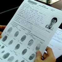 Tin tức trong ngày - Ngày đầu thử nghiệm CMND mẫu mới