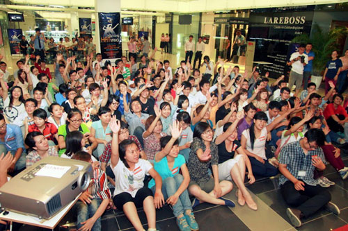 HN sôi sục lập kỷ lục Guiness với Hãy Cùng Hát Vang - 2