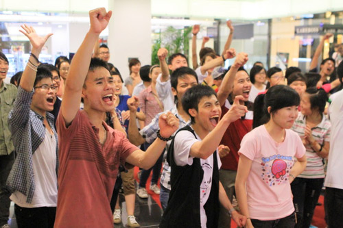 HN sôi sục lập kỷ lục Guiness với Hãy Cùng Hát Vang - 7