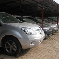 Ô tô - Xe máy - Ô tô nhập chạm đáy vì… ế