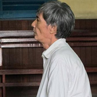 Pháp luật - Ông lão hom hem ra tòa đền tội hiếp dâm