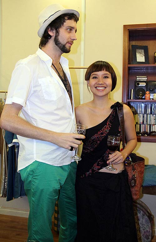 Những cặp đôi "cọc cạch" của Vbiz - 11