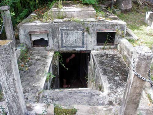 Huyền bí: Những cỗ quan tài biết đi trên đảo Barbados - 1