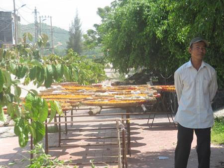 Rợn người công nghệ chế biến mực bẩn - 3