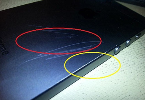 Vỏ iPhone 5 rất dễ trầy xước - 2