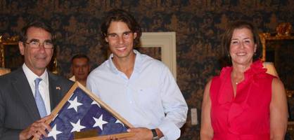 Nadal làm gì khi không có tennis? - 6