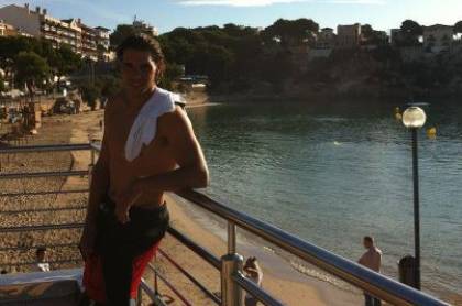 Nadal làm gì khi không có tennis? - 8