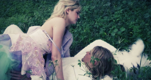 Mê mẩn vẻ căng tròn của thiên thần 9x - 2