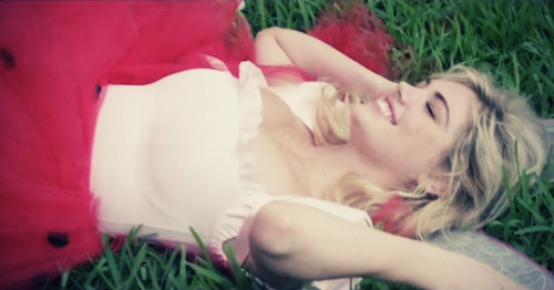 Mê mẩn vẻ căng tròn của thiên thần 9x - 5