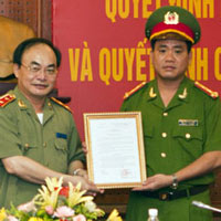 Tin tức trong ngày - Công an Hà Nội chính thức có Giám đốc mới