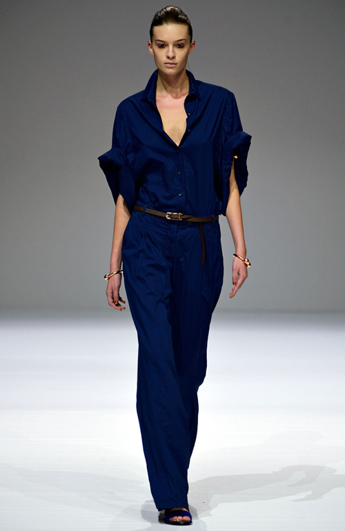 Paris FW chọn màu vàng mở màn để lấy hên - 3