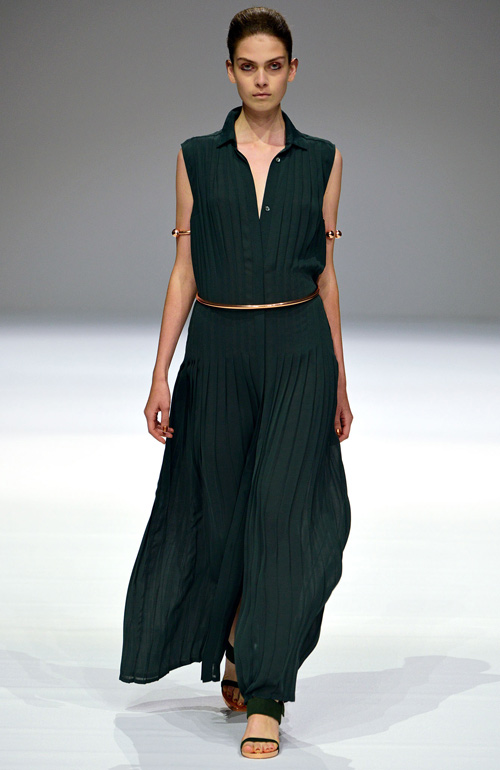 Paris FW chọn màu vàng mở màn để lấy hên - 7