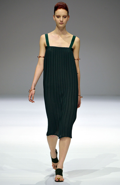 Paris FW chọn màu vàng mở màn để lấy hên - 9