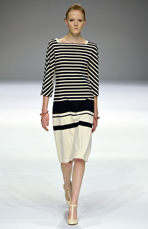 Paris FW chọn màu vàng mở màn để lấy hên - 12