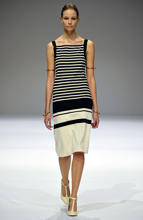 Paris FW chọn màu vàng mở màn để lấy hên - 14