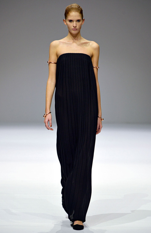 Paris FW chọn màu vàng mở màn để lấy hên - 15