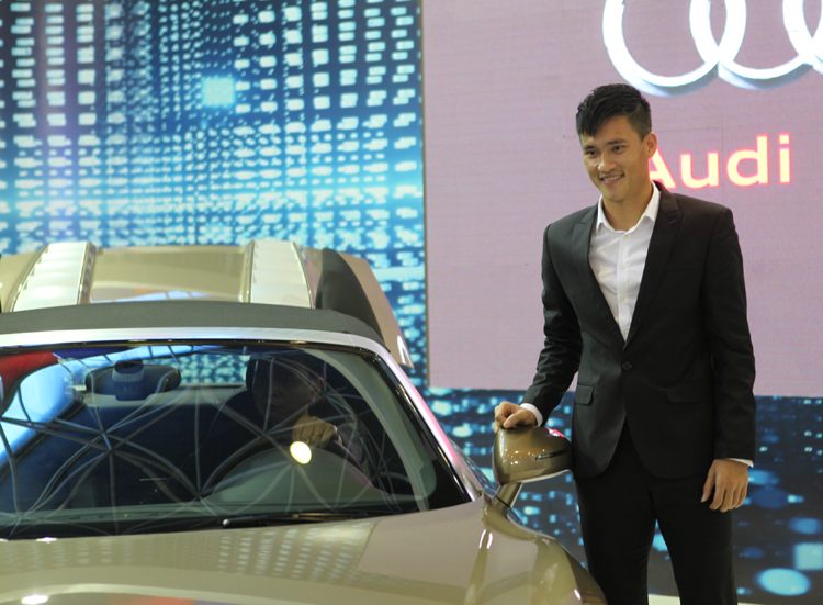 Lê Công Vinh, tiền đạo đội tuyển Việt Nam làm đại diện cho 1 dòng xe của Audi
