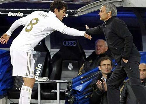 Real: Cờ đến tay Kaka - 2