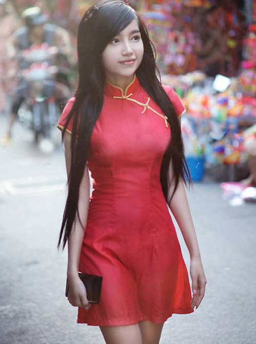 Thời trang "kiệm vải" của Elly Trần - 1