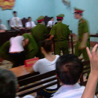 Pháp luật - Tự tử tại tòa để chứng minh sự vô tội