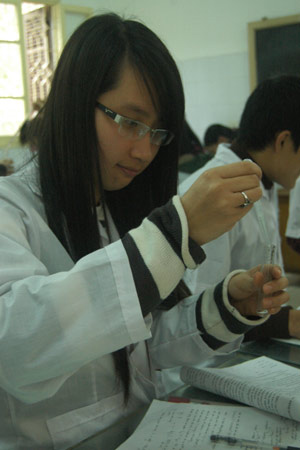 Thứ trưởng Bộ Y tế nói về điểm thi thấp - 2