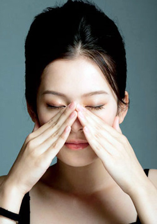 Bí quyết xoa dịu đôi mắt “gấu trúc” - 5