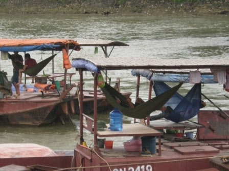 Lênh đênh đời cửu vạn vùng biên - 2