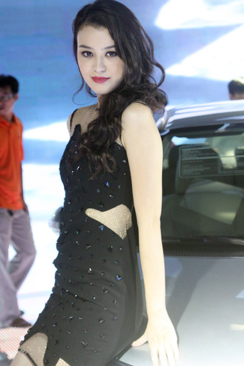 Hà Phương đọ sexy với Vương Thu Phương - 2