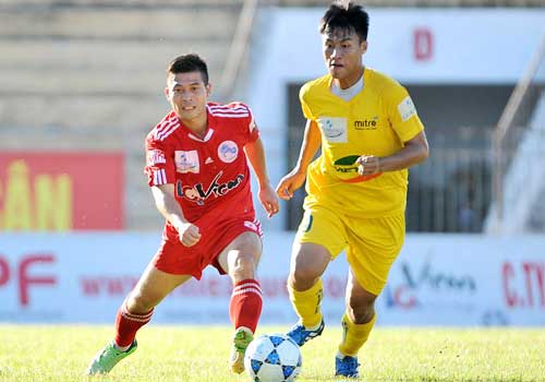 Sân Lạch Tray: Đằng sau tiếng còi “nóng” - 1