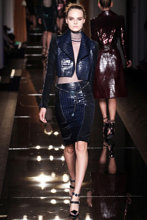 Naomi Campbell "thắp lửa" Paris Couture - 8