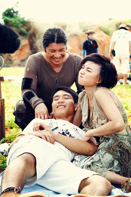 Vân Ngô hài hước tại trường quay - 7