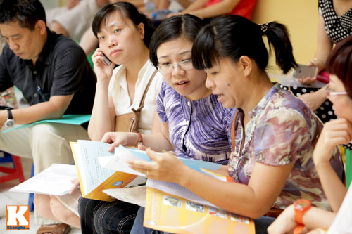 Hết cảnh "đạp đổ cổng trường" mua hồ sơ lớp 1 - 9