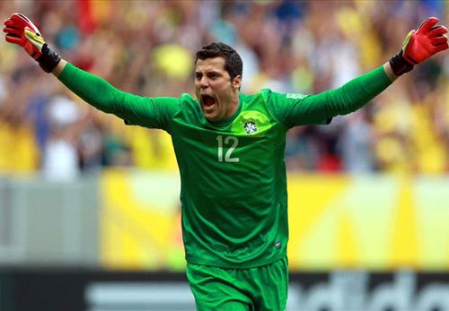 Julio Cesar trên đường gia nhập Arsenal - 1