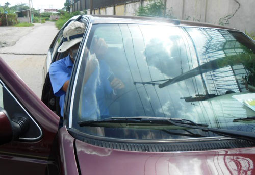 Sợ phạt, chủ xe vội nộp phí bảo trì đường bộ - 2